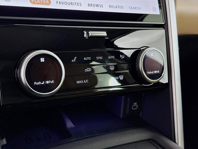 new 2025 Land Rover Discovery car, priced at $85,928