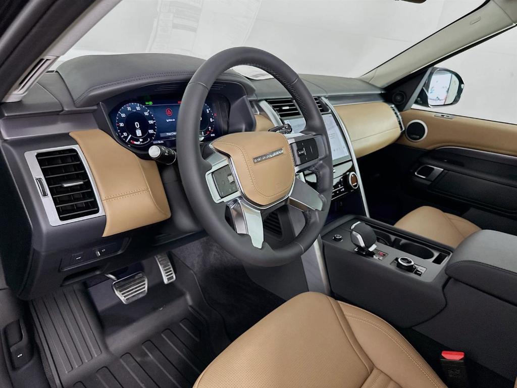 new 2025 Land Rover Discovery car, priced at $85,928
