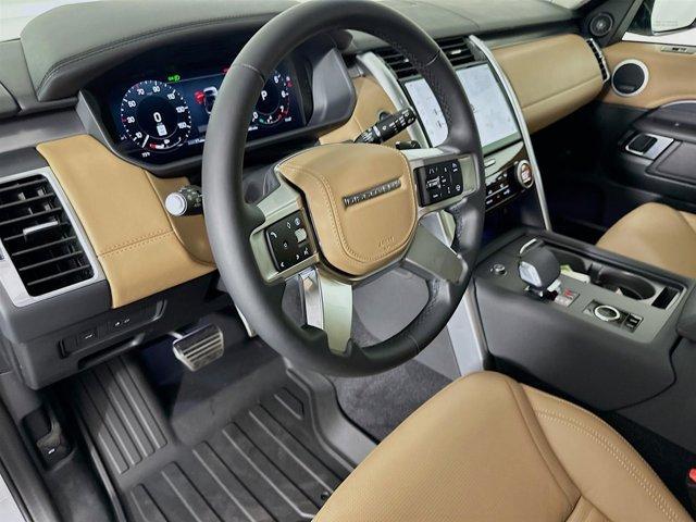 used 2025 Land Rover Discovery car