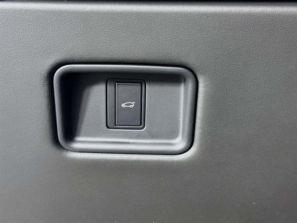 new 2025 Land Rover Range Rover car, priced at $159,335