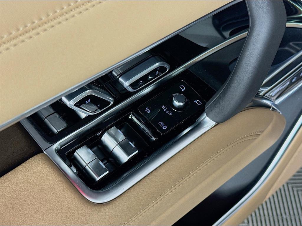 new 2025 Land Rover Range Rover car, priced at $134,035