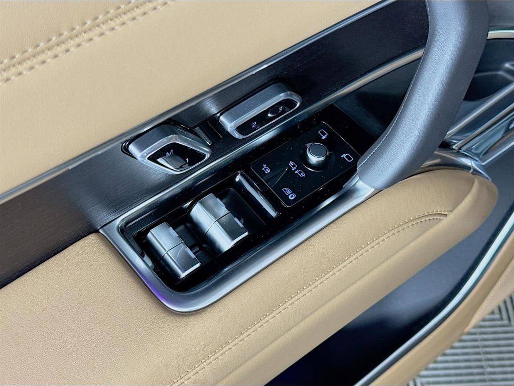 new 2025 Land Rover Range Rover car, priced at $130,105