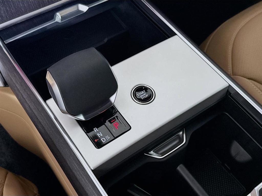 new 2025 Land Rover Range Rover car, priced at $130,105