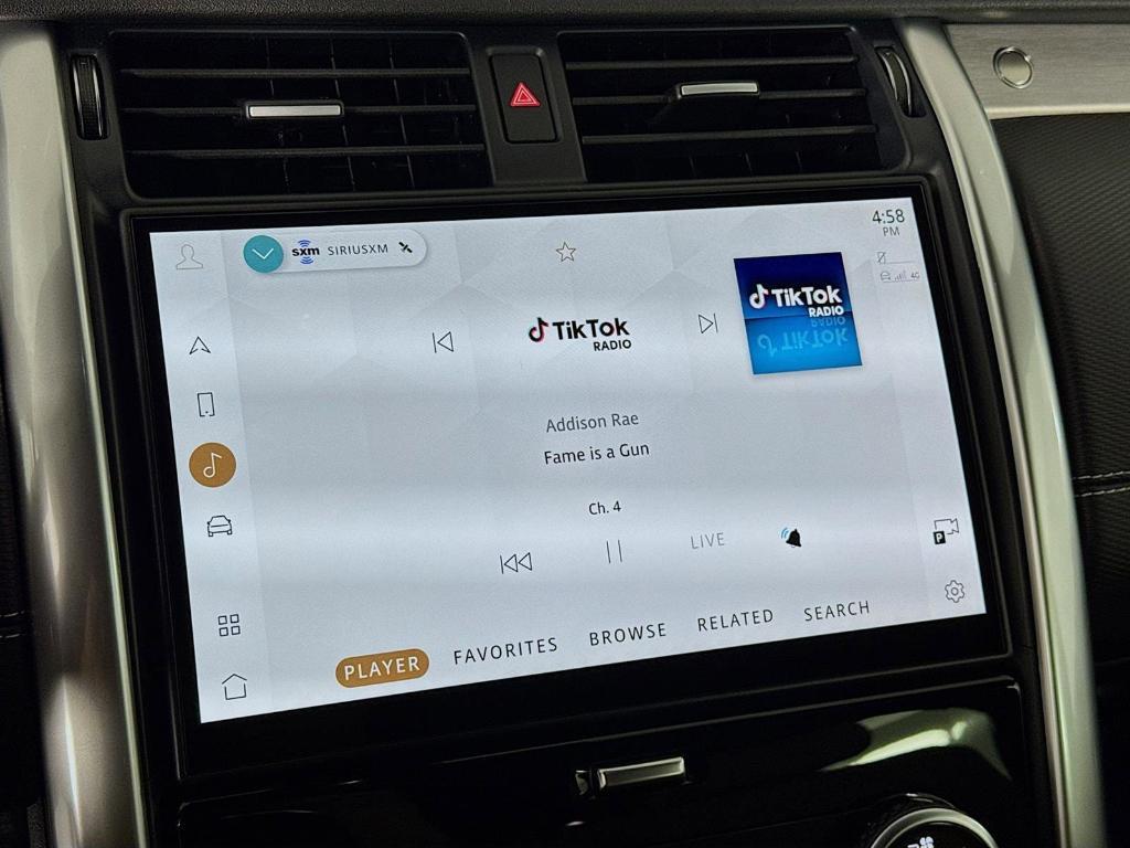 new 2025 Land Rover Discovery car, priced at $73,325