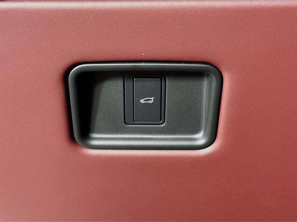 new 2025 Land Rover Range Rover car, priced at $157,855