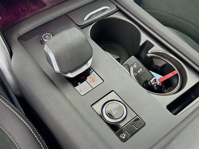 used 2024 Land Rover Discovery car, priced at $45,998