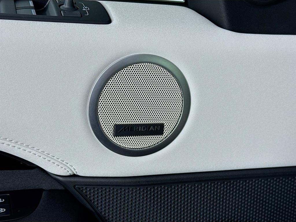 new 2026 Land Rover Discovery car, priced at $68,237