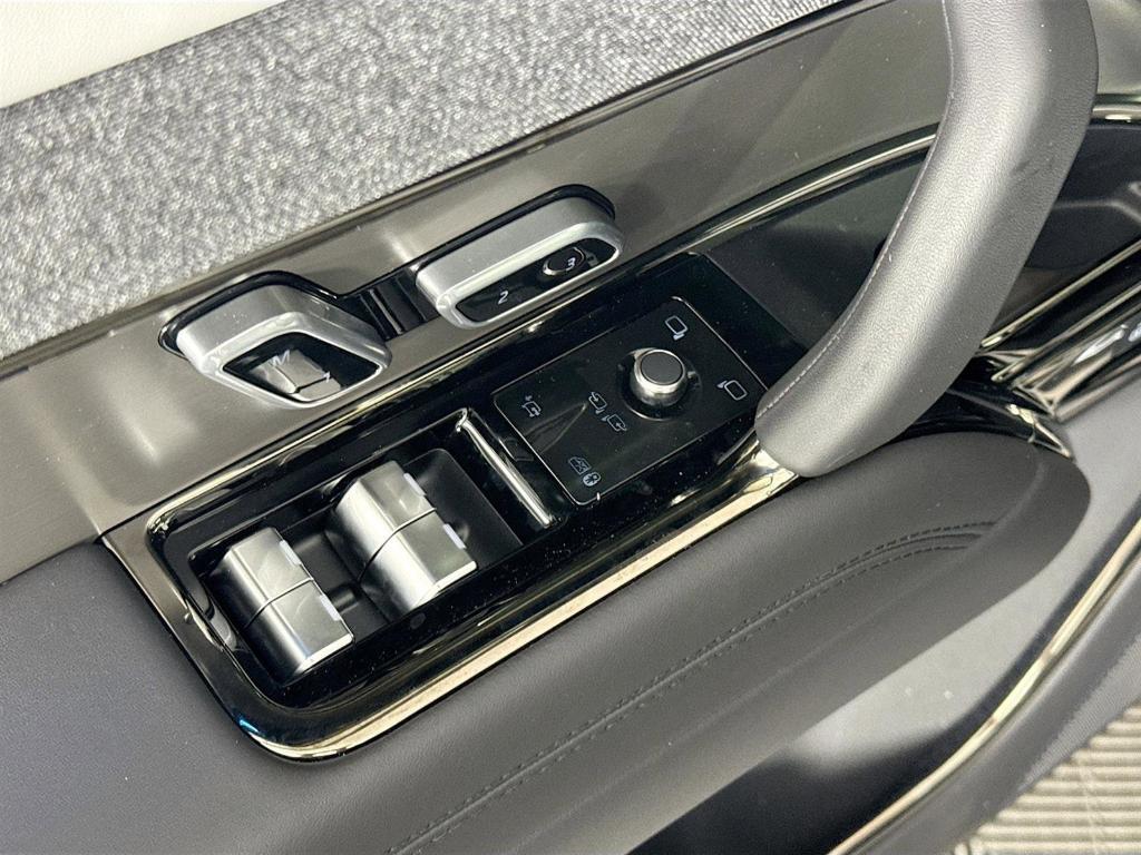 new 2025 Land Rover Range Rover Sport car, priced at $128,510