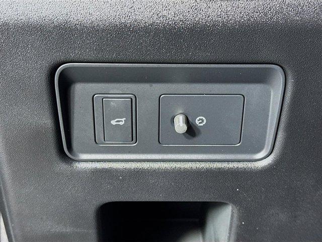used 2024 Land Rover Discovery car, priced at $66,998
