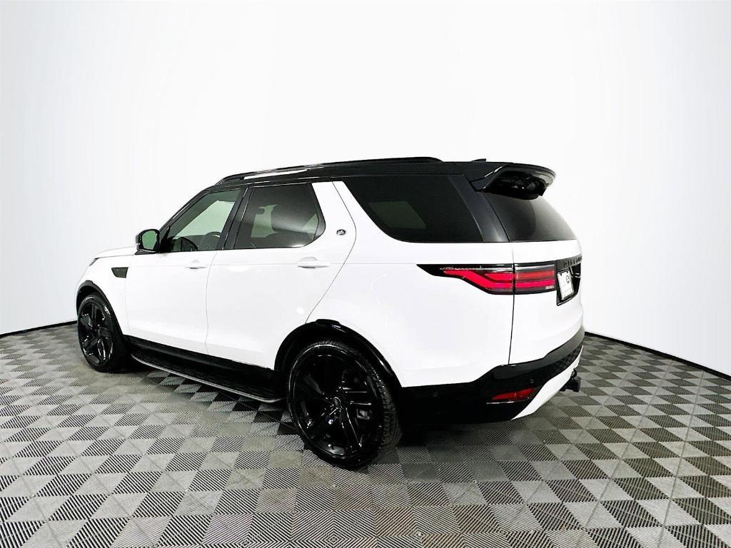 new 2025 Land Rover Discovery car, priced at $78,025