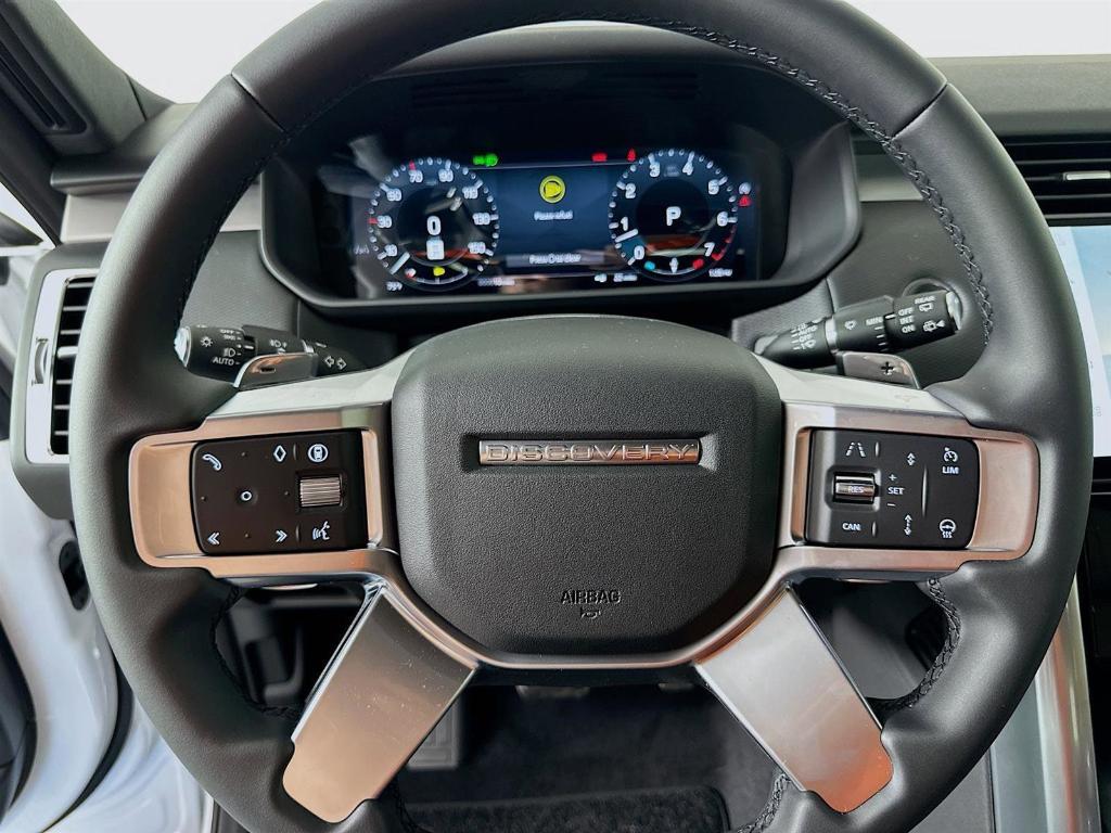 new 2025 Land Rover Discovery car, priced at $78,025