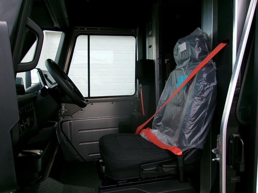 new 2025 Chevrolet BrightDrop 400 car, priced at $45,460