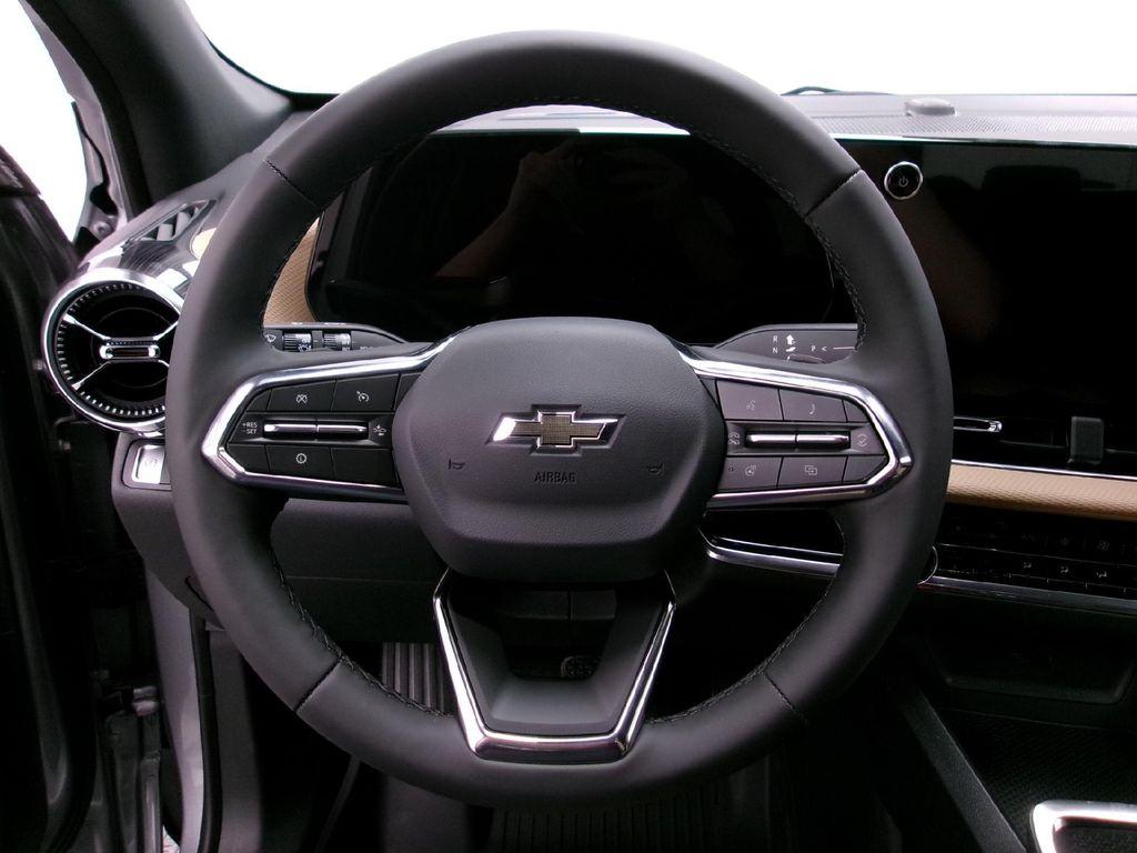 new 2026 Chevrolet Equinox car, priced at $37,615