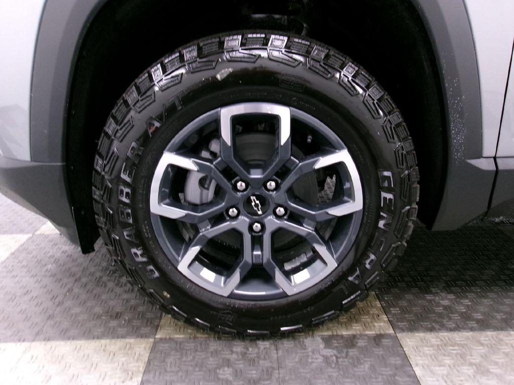 new 2026 Chevrolet Equinox car, priced at $37,615