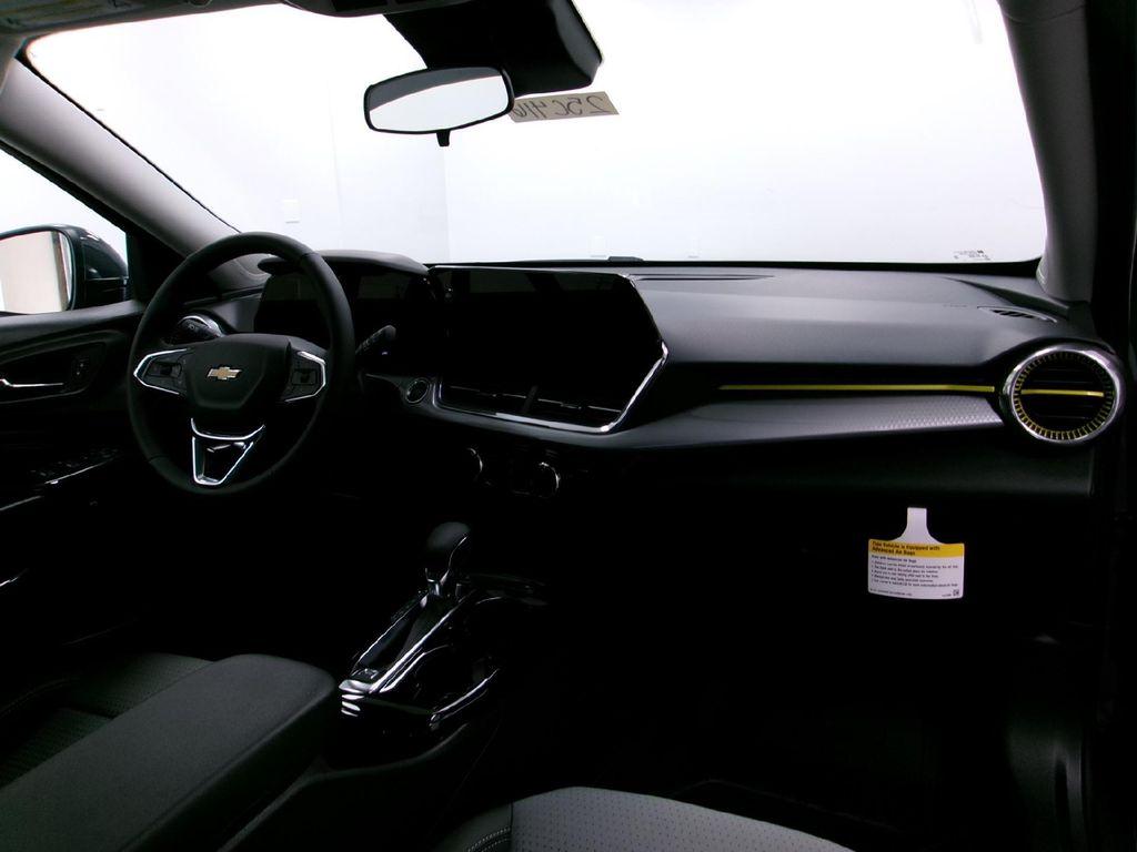 new 2025 Chevrolet Trax car, priced at $24,505