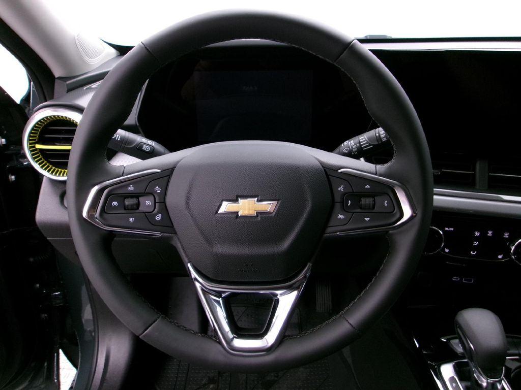new 2025 Chevrolet Trax car, priced at $24,505