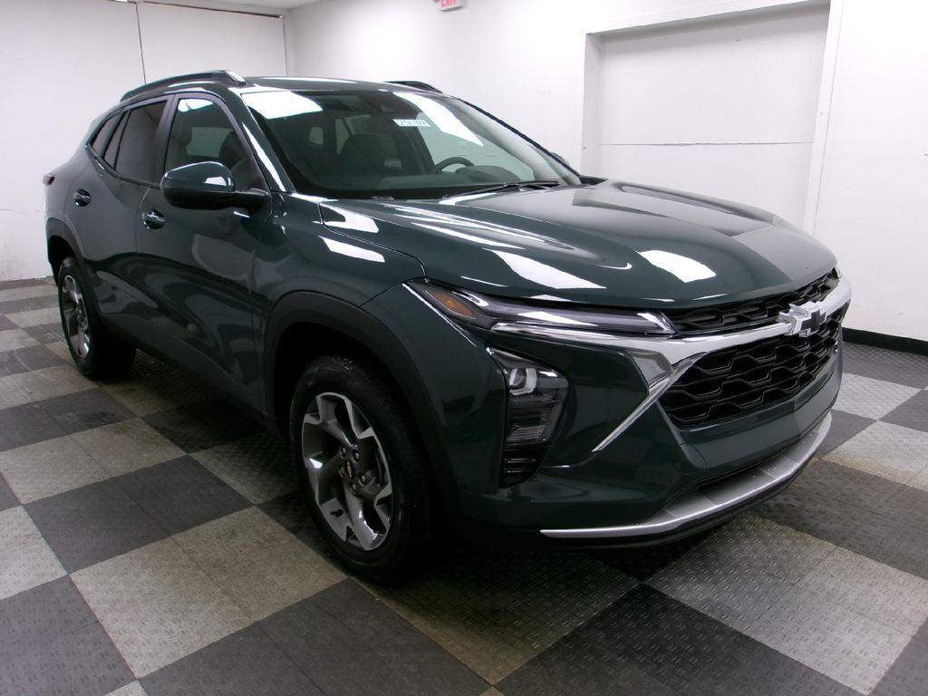 new 2025 Chevrolet Trax car, priced at $24,505