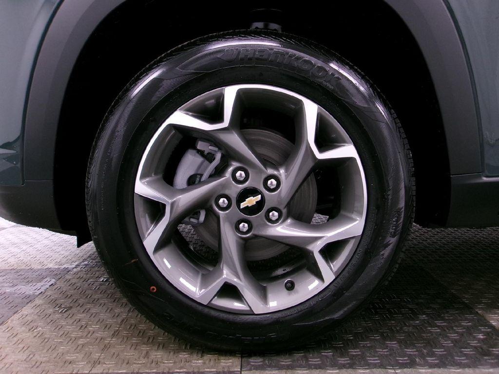 new 2025 Chevrolet Trax car, priced at $24,505