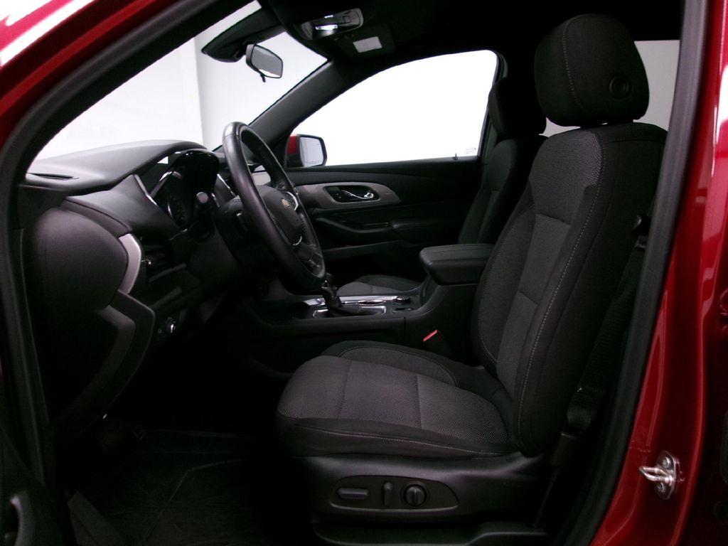 used 2022 Chevrolet Traverse car, priced at $29,988