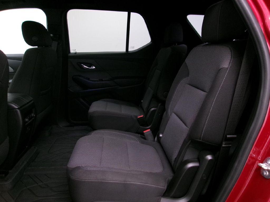 used 2022 Chevrolet Traverse car, priced at $29,988