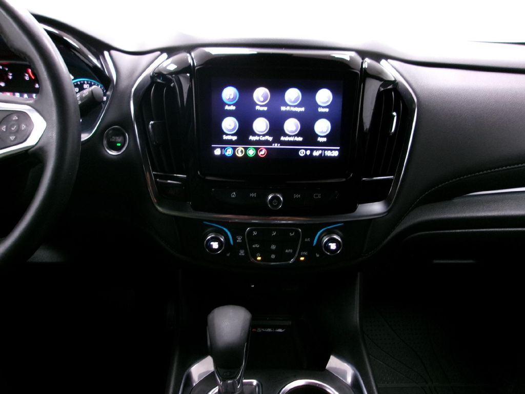 used 2022 Chevrolet Traverse car, priced at $29,988