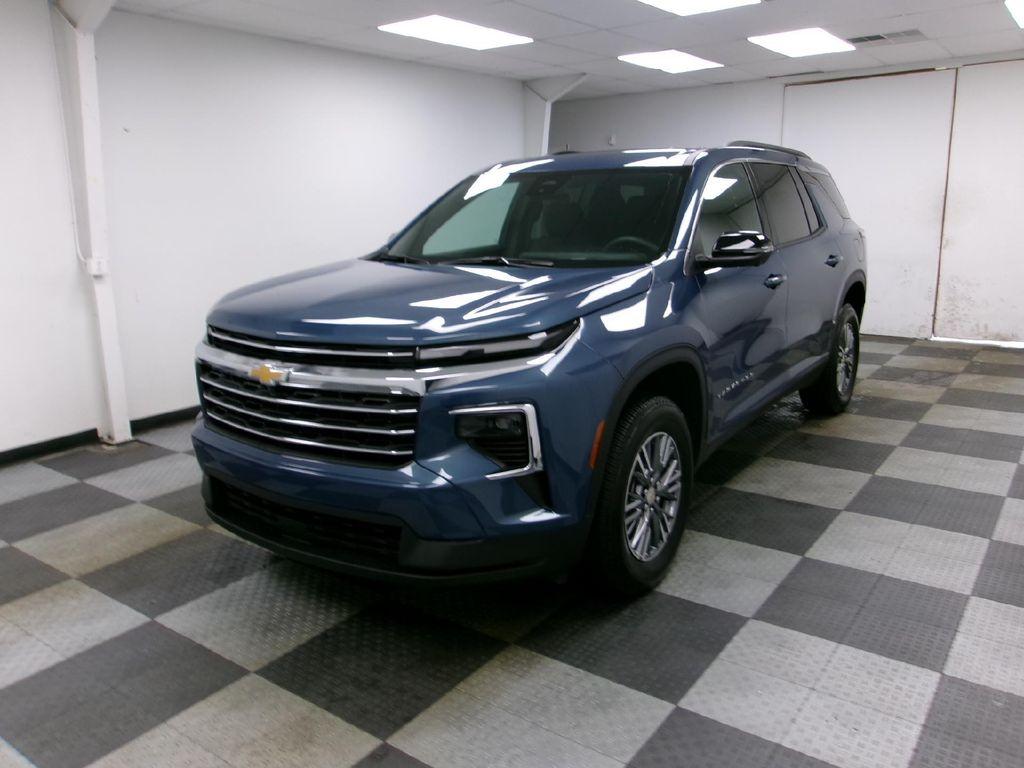 used 2025 Chevrolet Traverse car, priced at $40,988