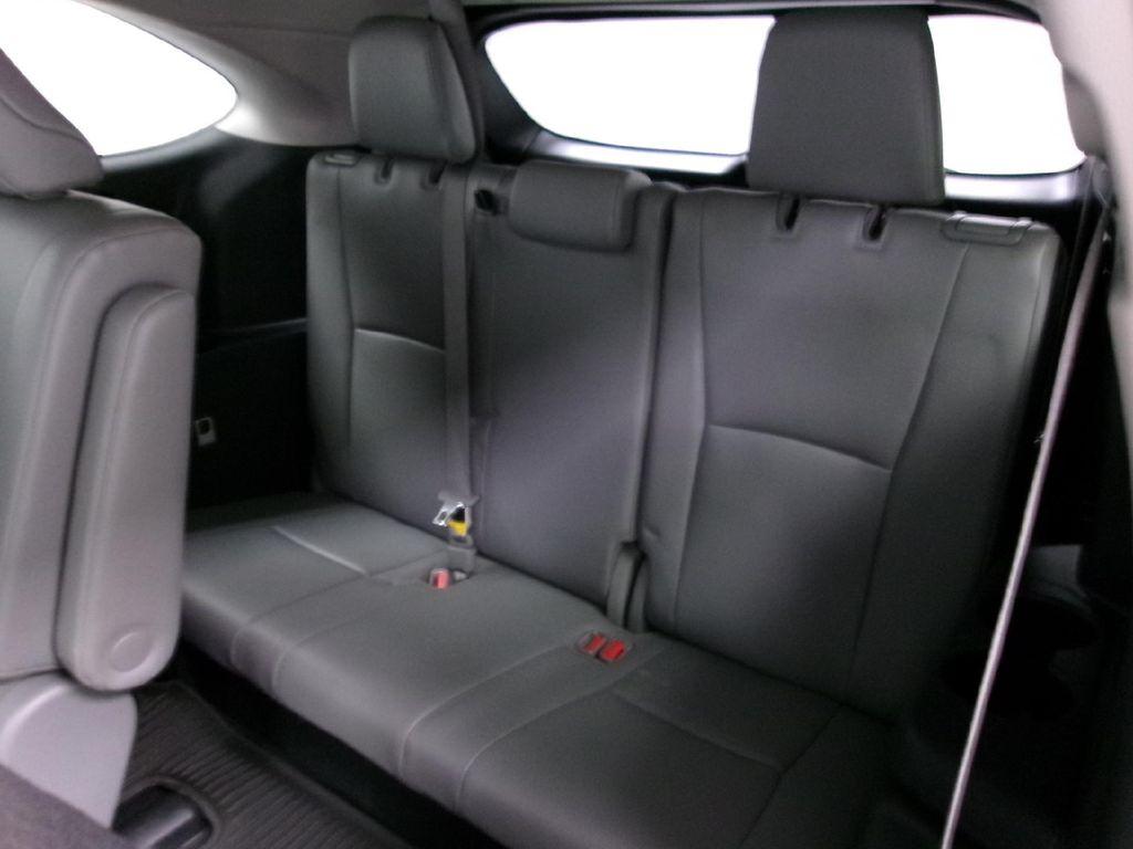 used 2021 Toyota Highlander car, priced at $31,988