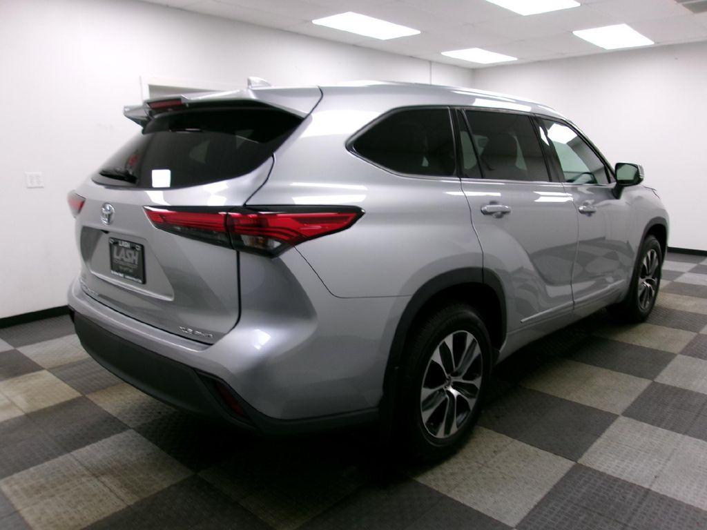 used 2021 Toyota Highlander car, priced at $31,988