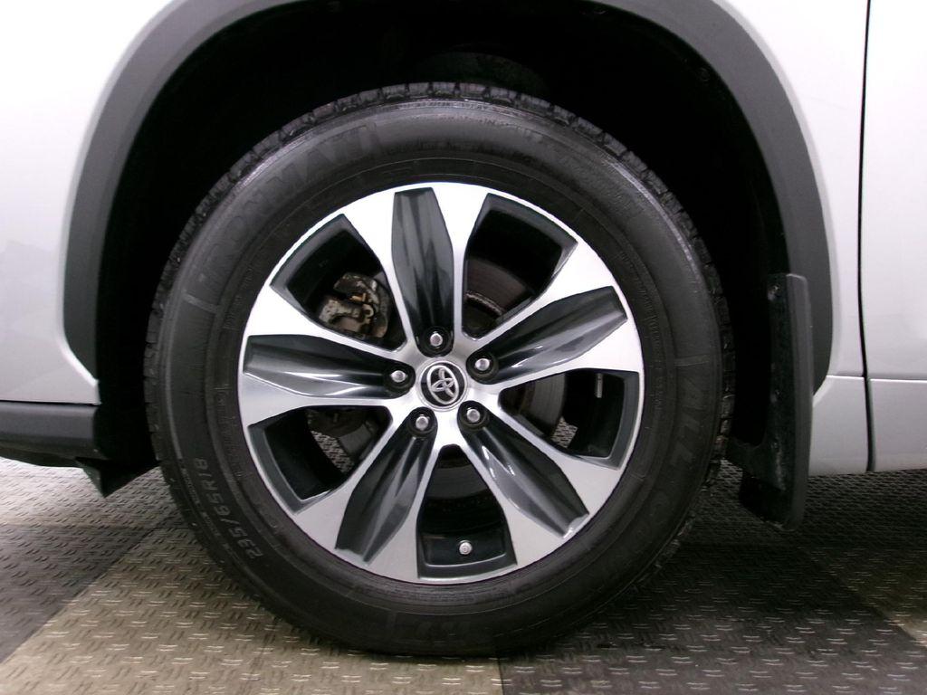 used 2021 Toyota Highlander car, priced at $31,988