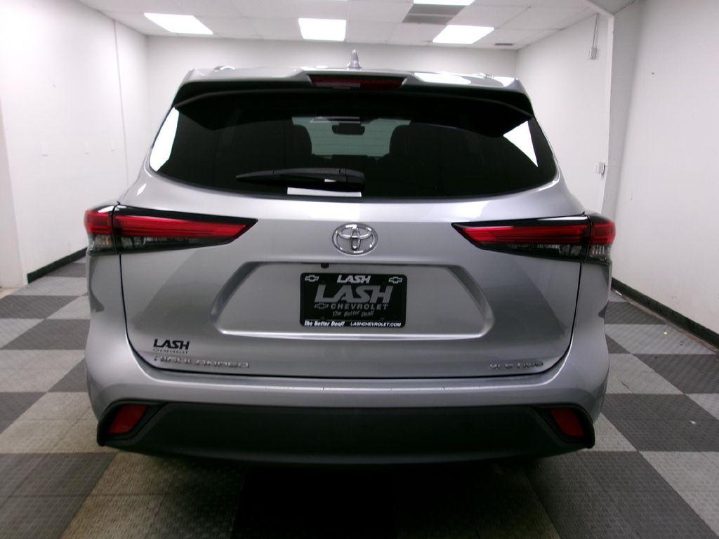 used 2021 Toyota Highlander car, priced at $31,988