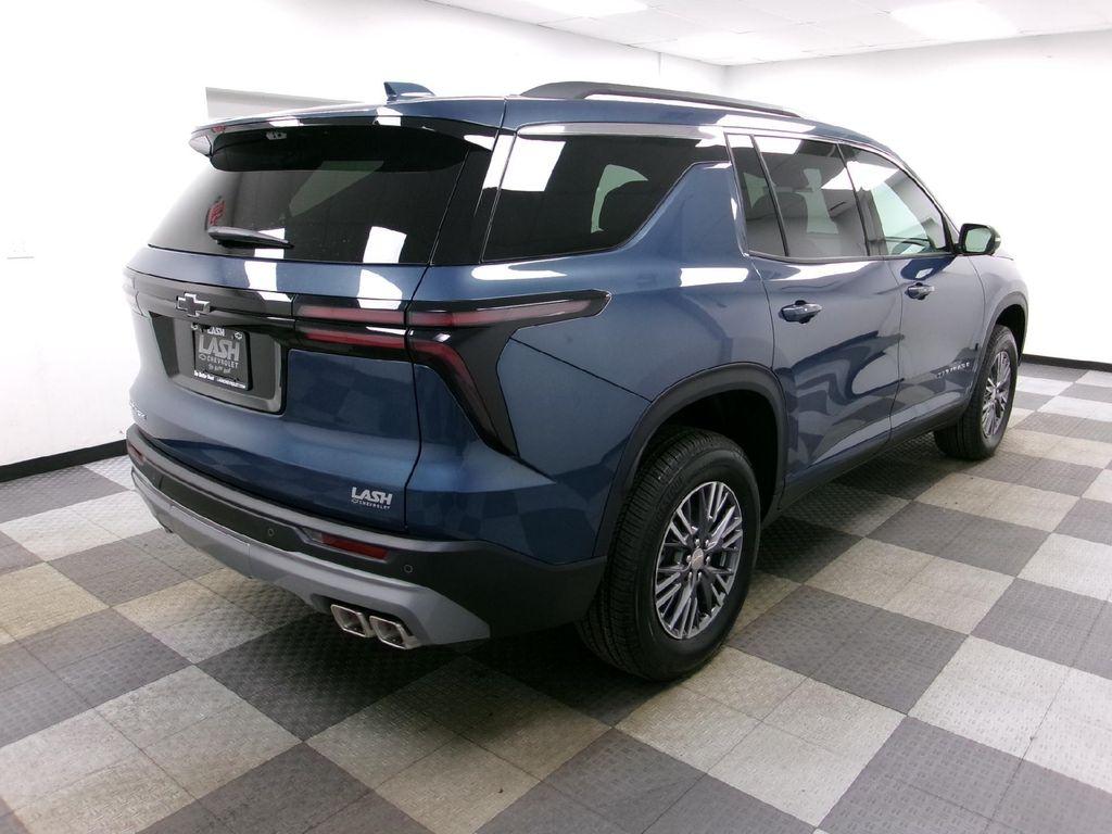 new 2026 Chevrolet Traverse car, priced at $43,740