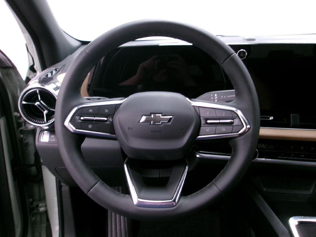 new 2026 Chevrolet Equinox car, priced at $37,840