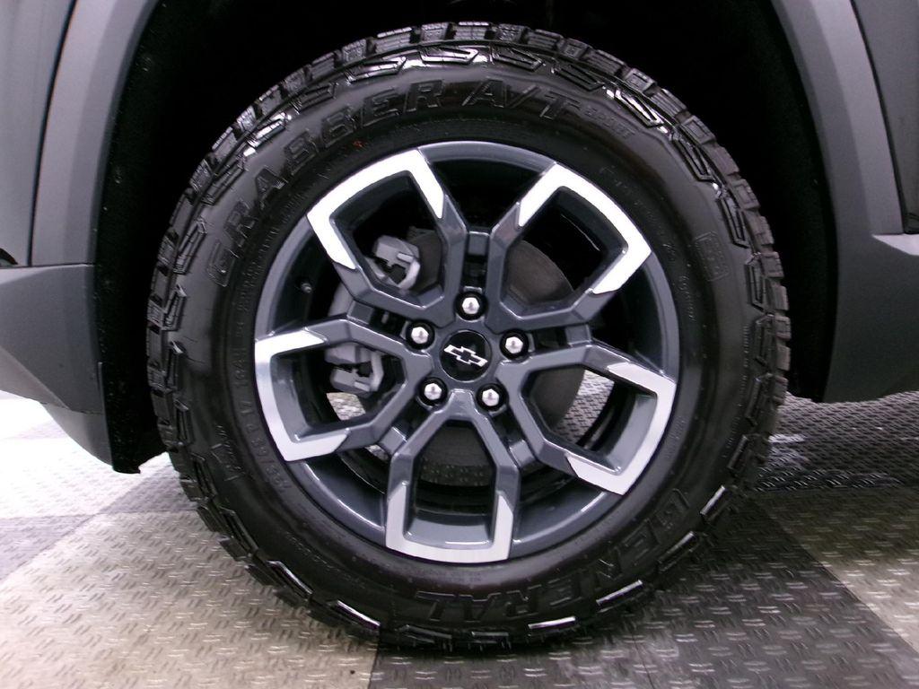 new 2026 Chevrolet Equinox car, priced at $38,910
