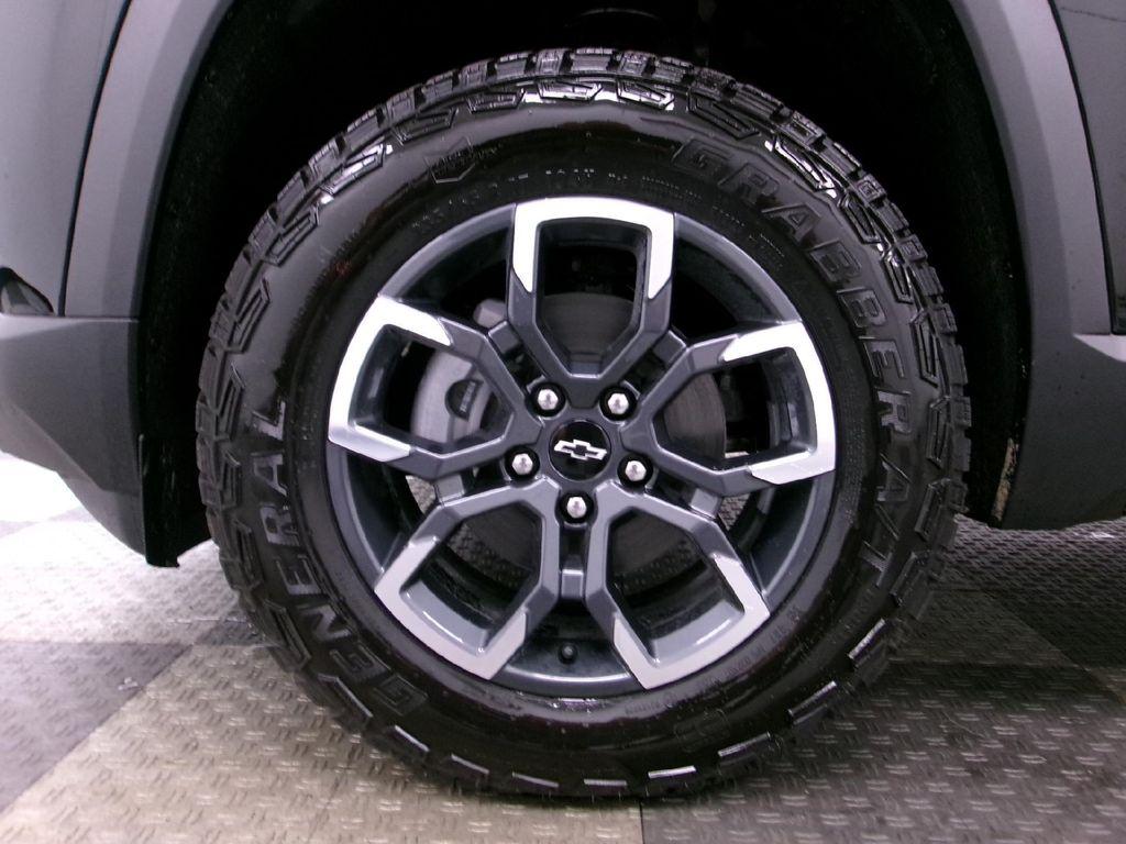 new 2026 Chevrolet Equinox car, priced at $37,555