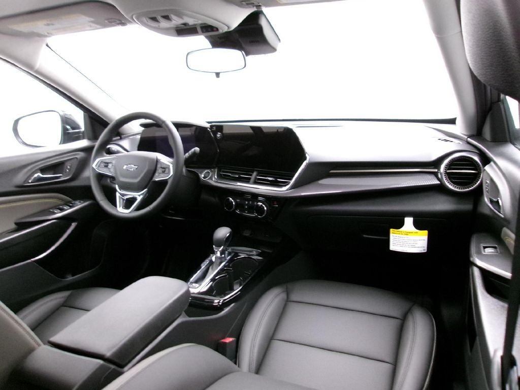 new 2025 Chevrolet Trax car, priced at $26,950