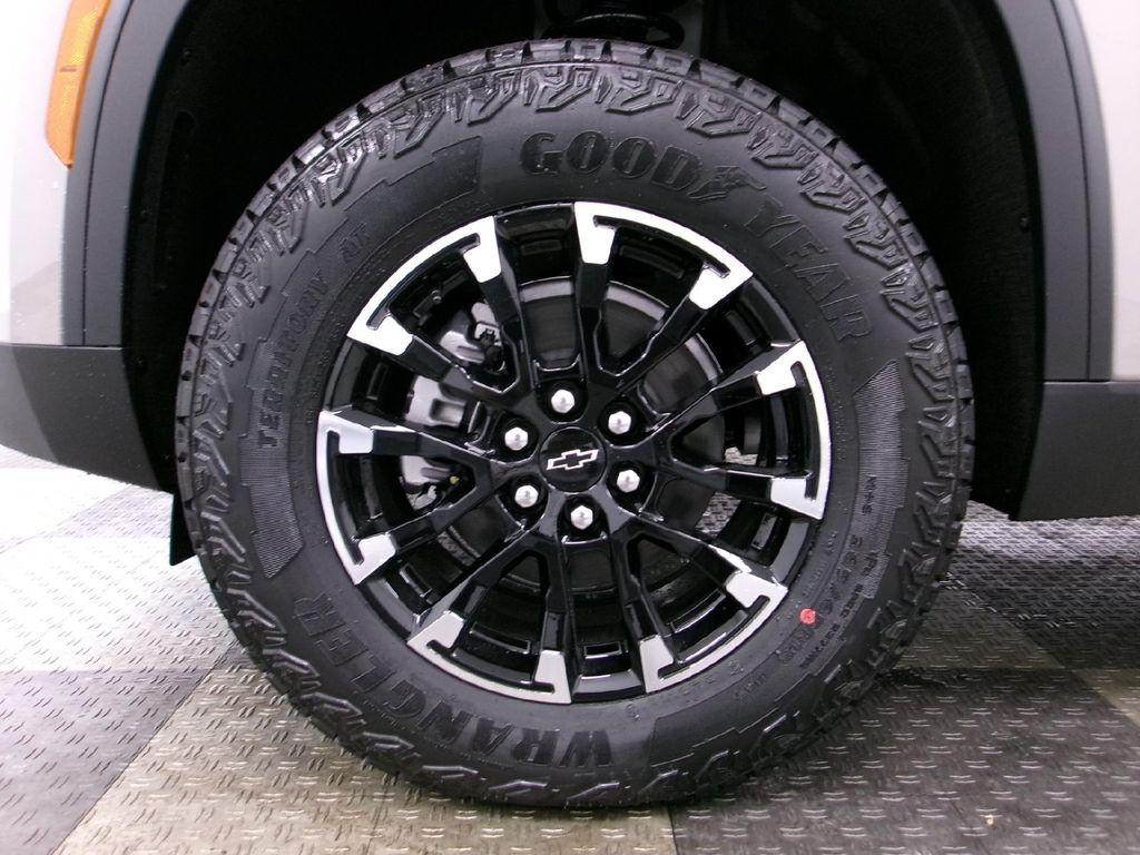 new 2026 Chevrolet Traverse car, priced at $48,985