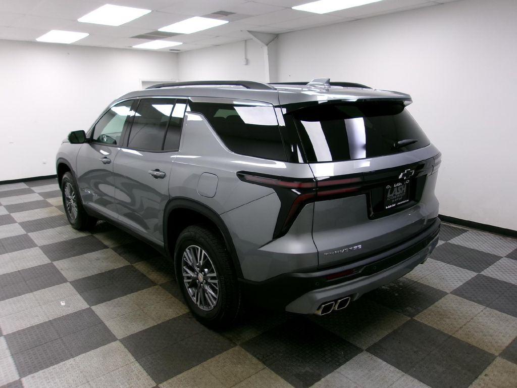 new 2026 Chevrolet Traverse car, priced at $43,940