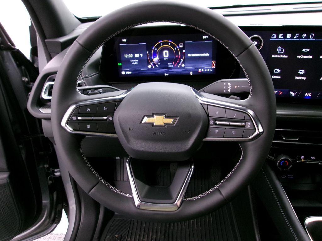 new 2026 Chevrolet Traverse car, priced at $43,940
