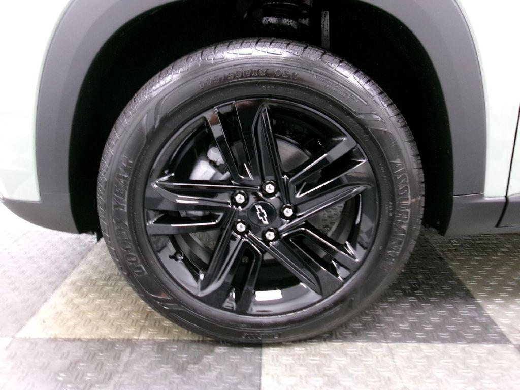 new 2025 Chevrolet Trax car, priced at $26,850