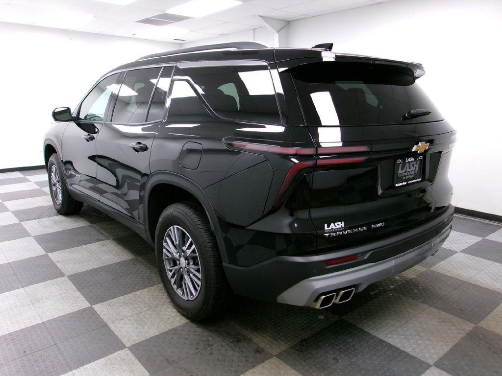used 2024 Chevrolet Traverse car, priced at $41,988