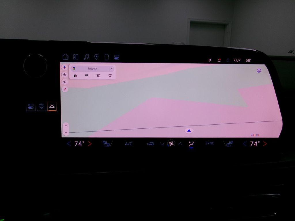 used 2024 Chevrolet Traverse car, priced at $41,988