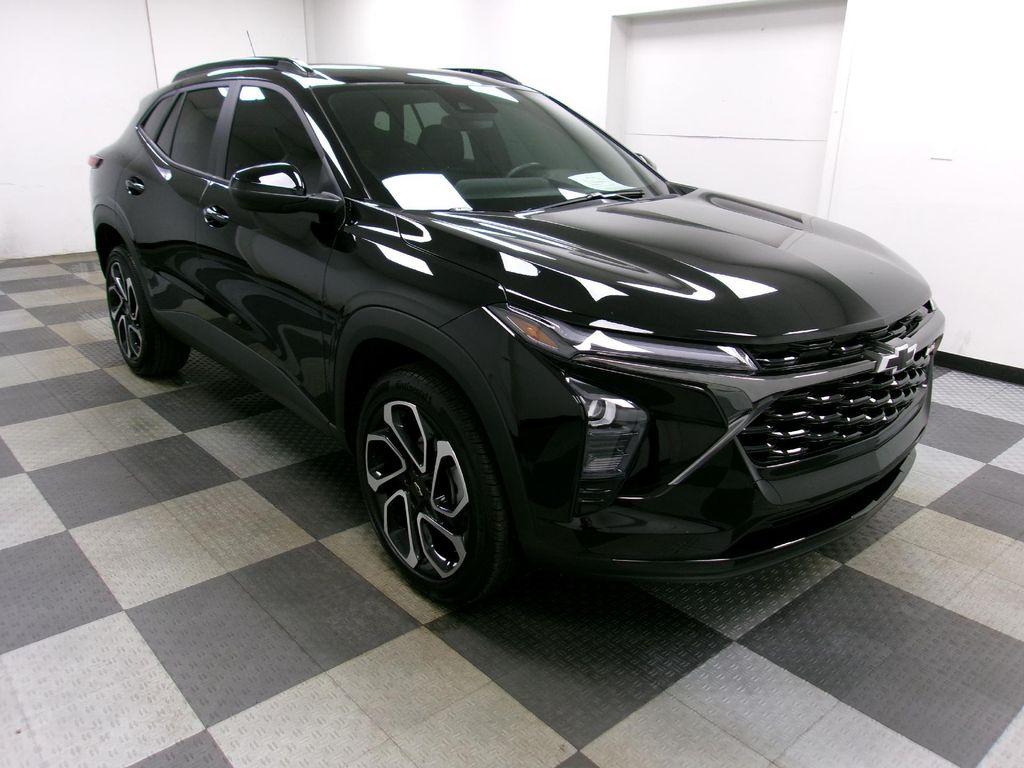 used 2025 Chevrolet Trax car, priced at $24,488