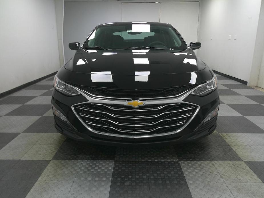 new 2024 Chevrolet Malibu car, priced at $28,915