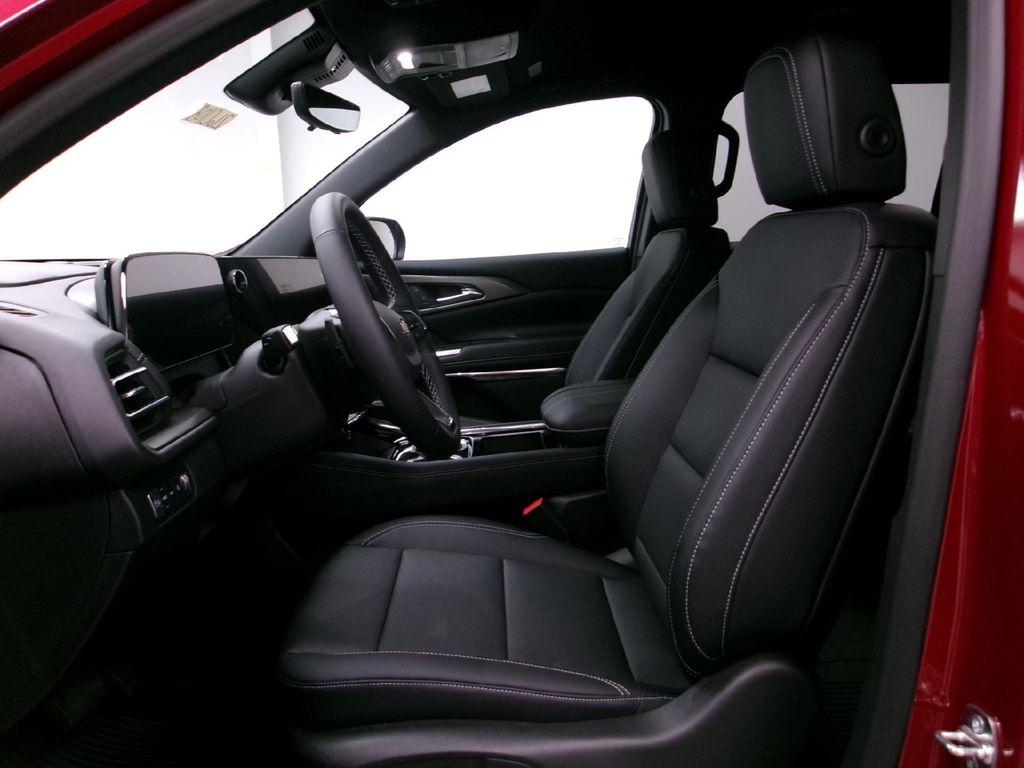 new 2026 Chevrolet Traverse car, priced at $46,840