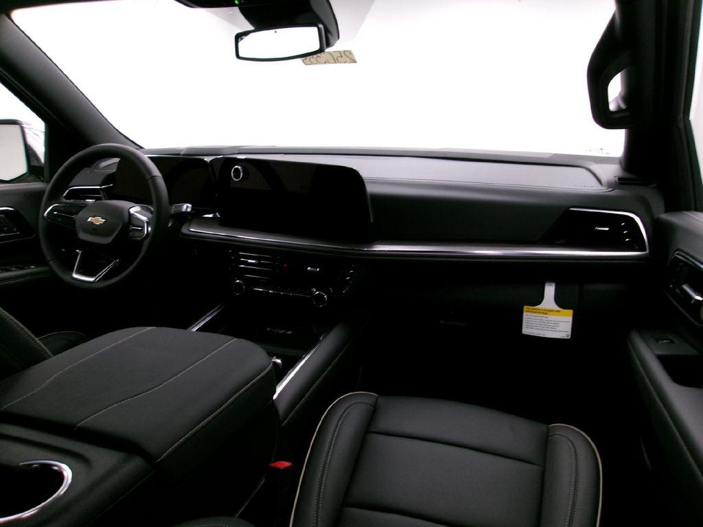 new 2025 Chevrolet Suburban car, priced at $77,915