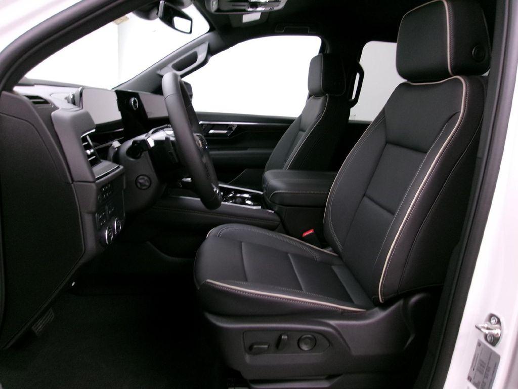 new 2025 Chevrolet Suburban car, priced at $77,915