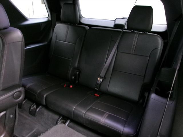 used 2023 Chevrolet Traverse car, priced at $36,988