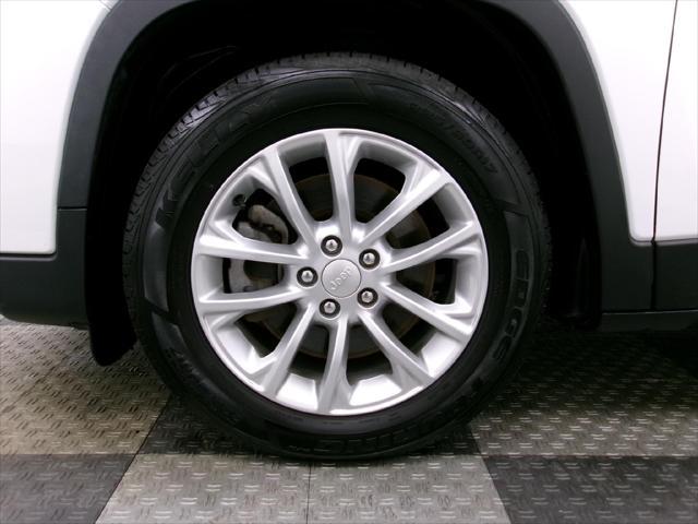 used 2019 Jeep Cherokee car, priced at $11,988
