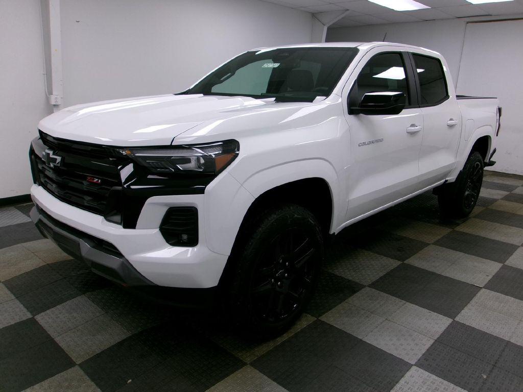 new 2025 Chevrolet Colorado car, priced at $43,965