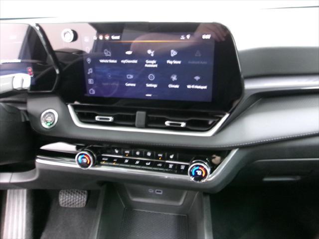 new 2026 Chevrolet Equinox car, priced at $32,980